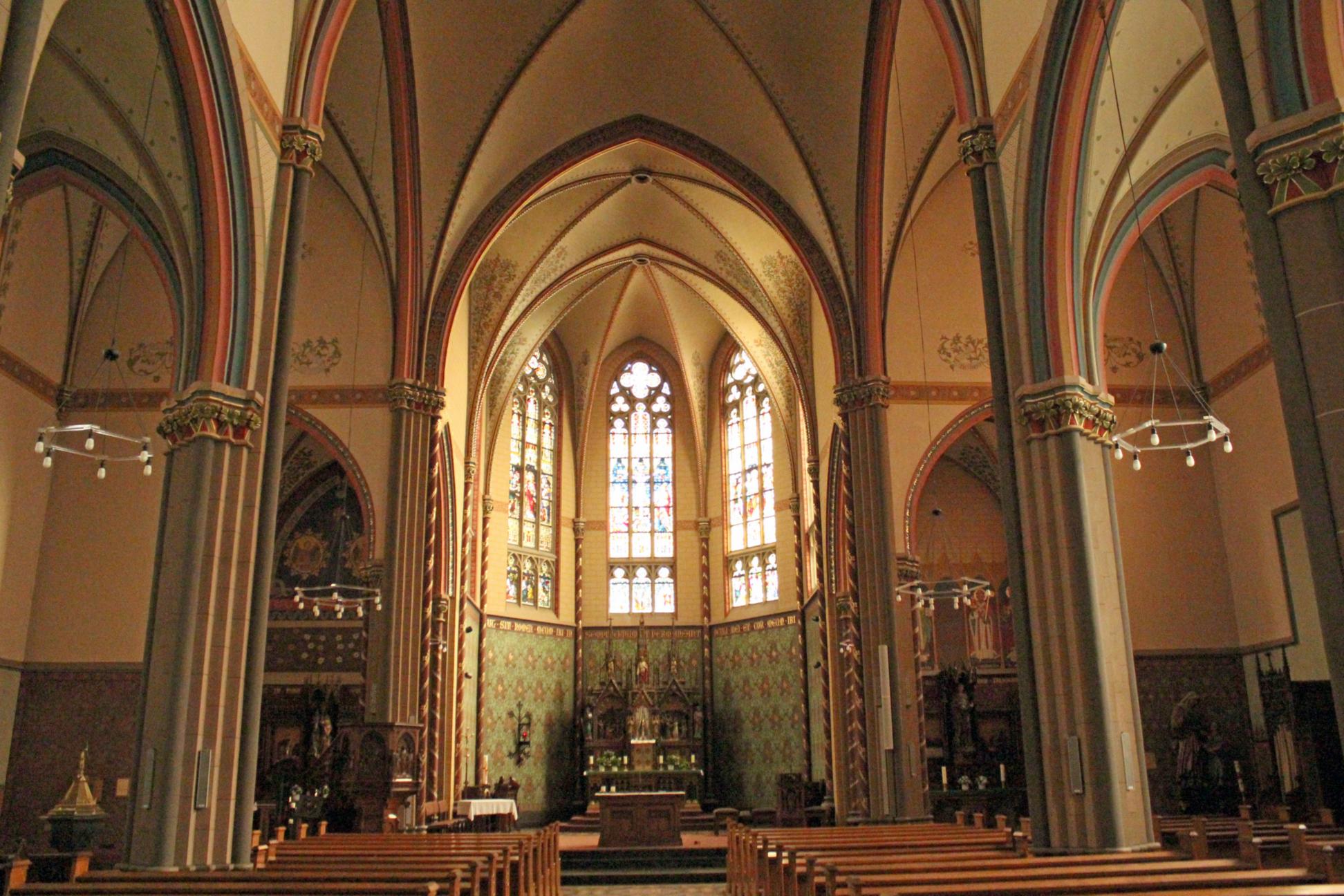 Kirche Bettrath innen (c) H. Brouwers