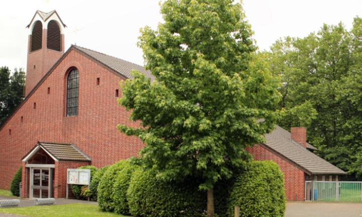 Slider Kirche Üdding (c) H. Brouwers